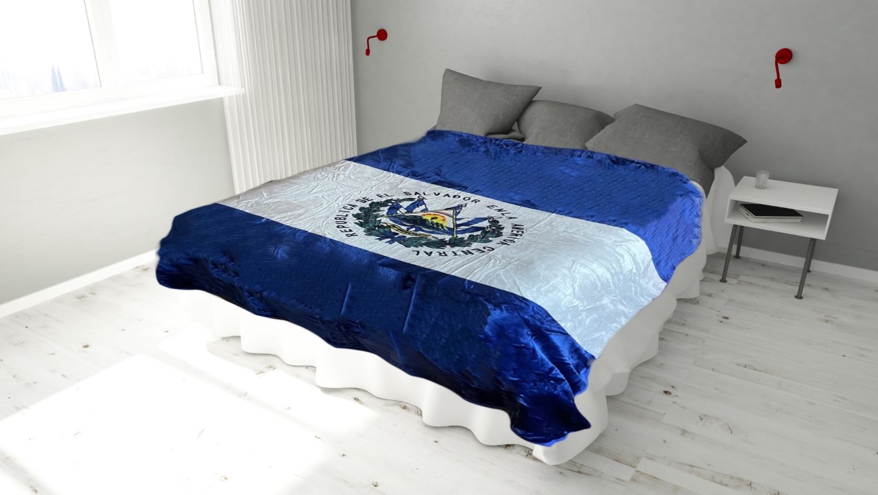 79*96 Club El Salvador Blanket<br/>Quantity Available:100 pcs 